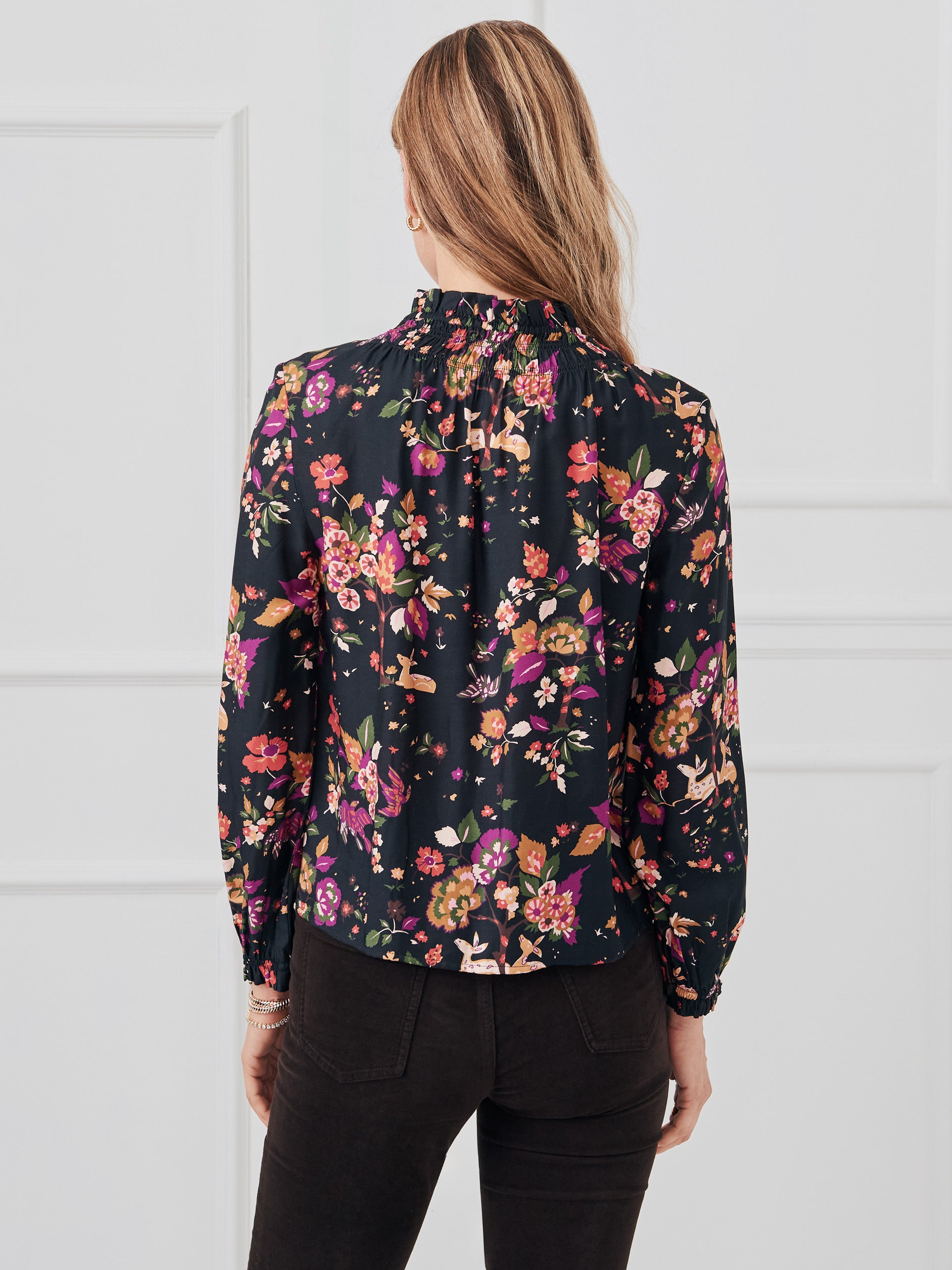 antonia_0232466453_black_gold_purple_1234