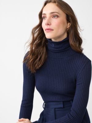 Arlette Turtleneck