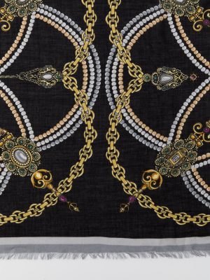 Bellini Scarf in London Border