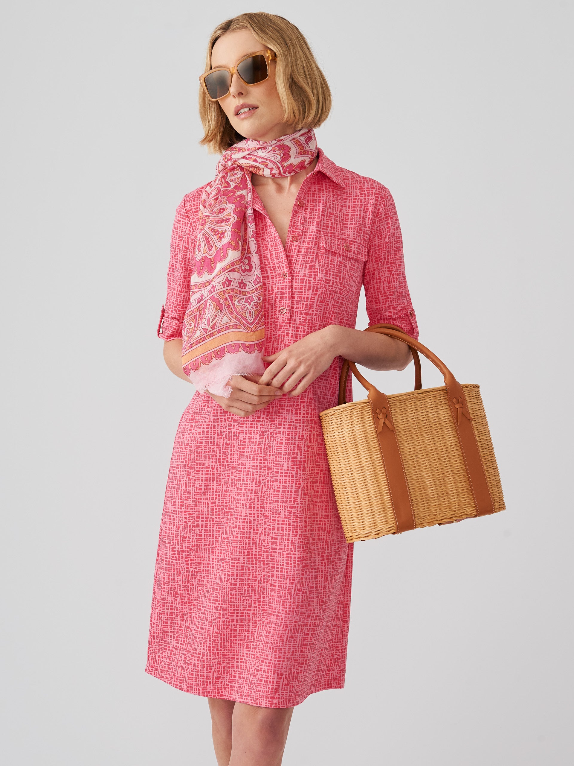 lawrence_0176435550_cross_hachure_coral_lt_coral_056