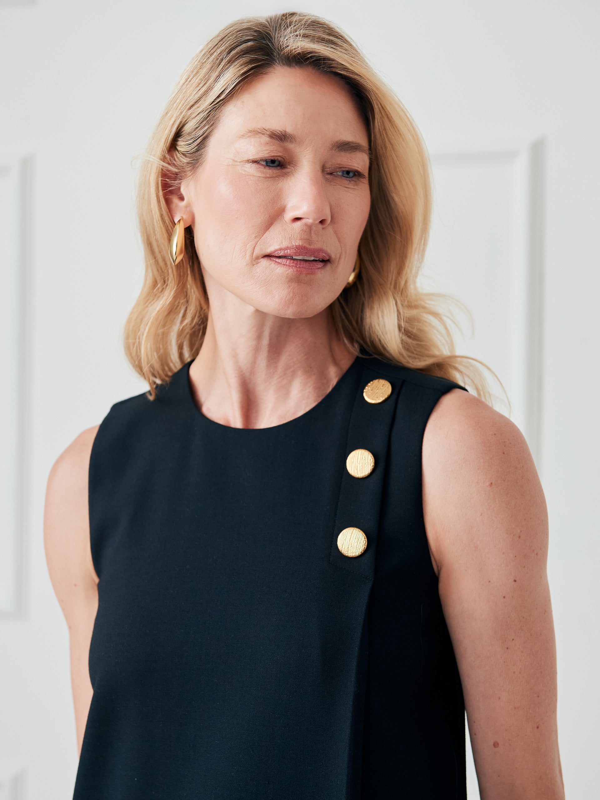 shea_0231881022_black_gray_088