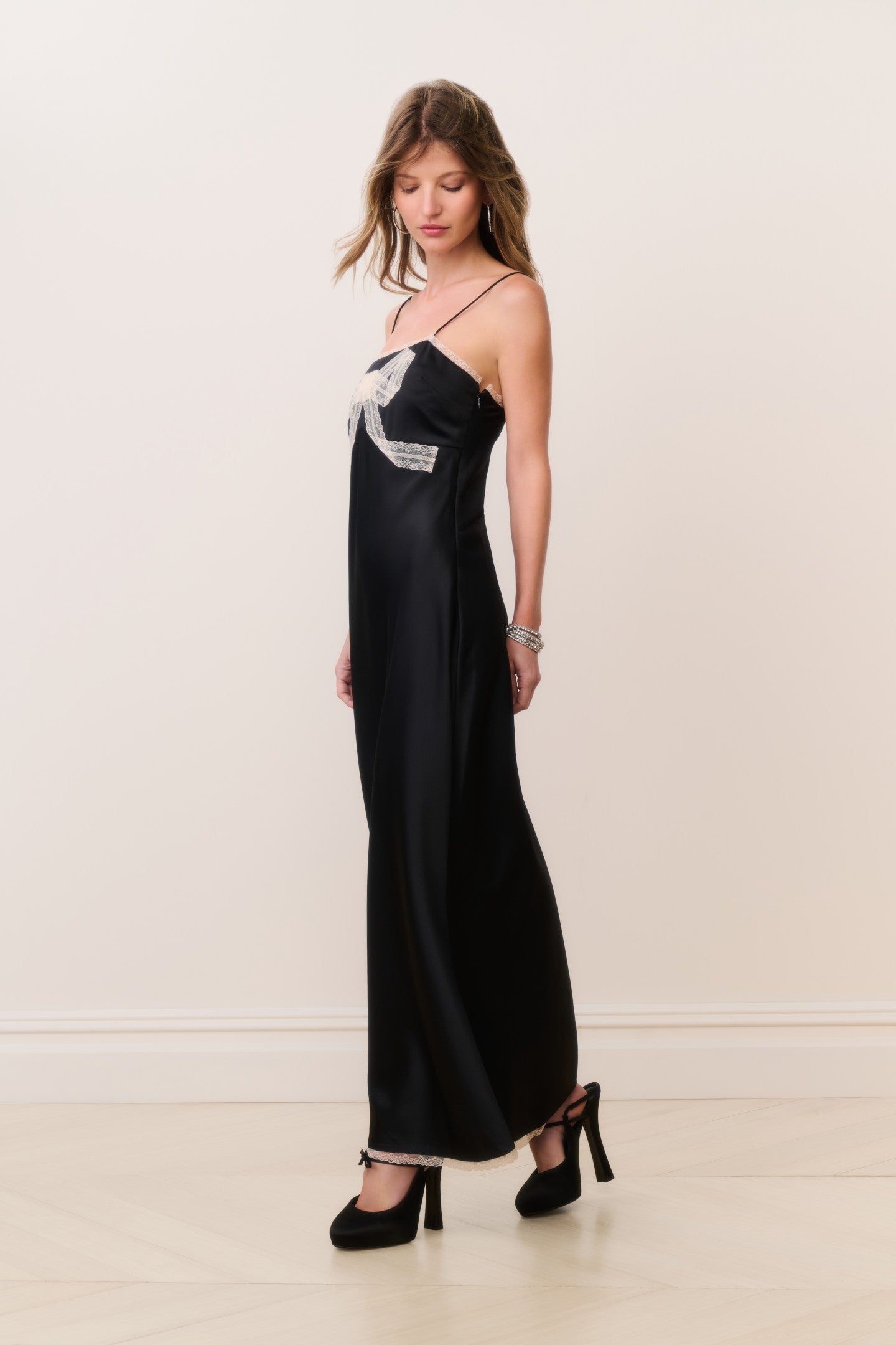 ISOLIE-DRESS-BLACK-D2949-2976-061.jpg